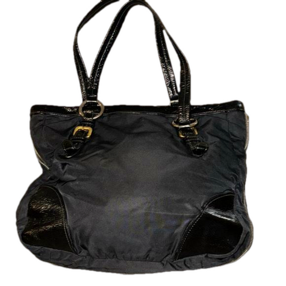 PRADA BLACK TESUTO NYLON/ PATENT LEATHER Handbag - Picture 2 of 12